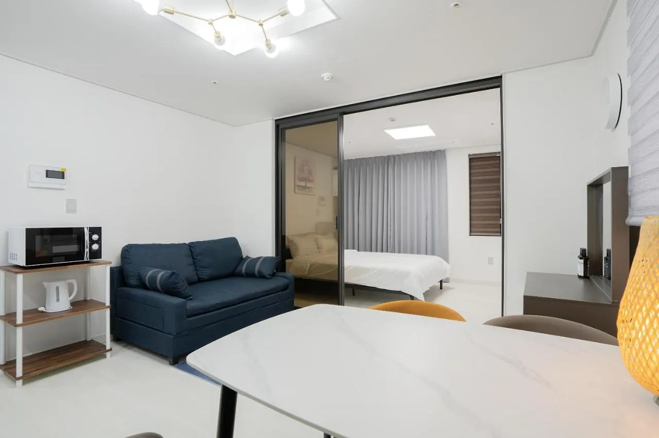 Jeju Seomun Residence Hotel 0*,